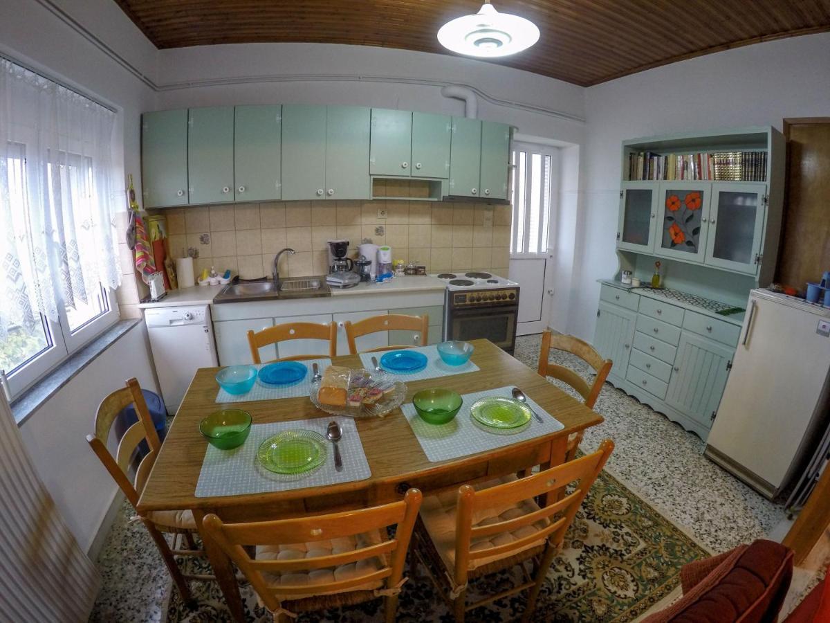 Breathtaking Lake View Cottage With A Fireplace Next To Ioannina City! Eksteriør billede
